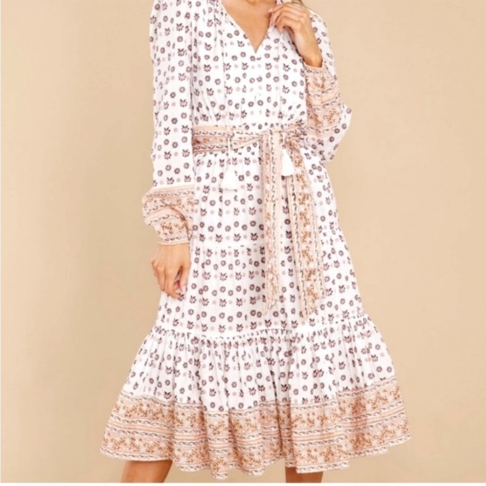 CLEOBELLA Blakely V-neck Border Print Midi Dress.